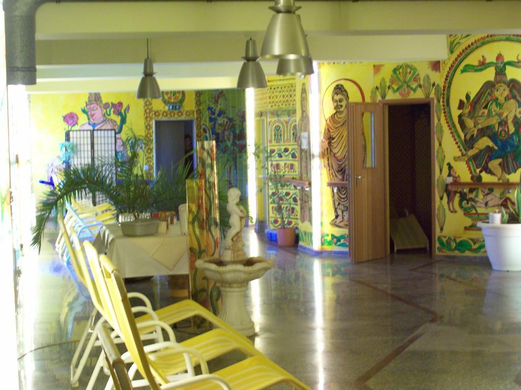 Hotel Reuterhof Reuterstadt Stavenhagen Esterno foto