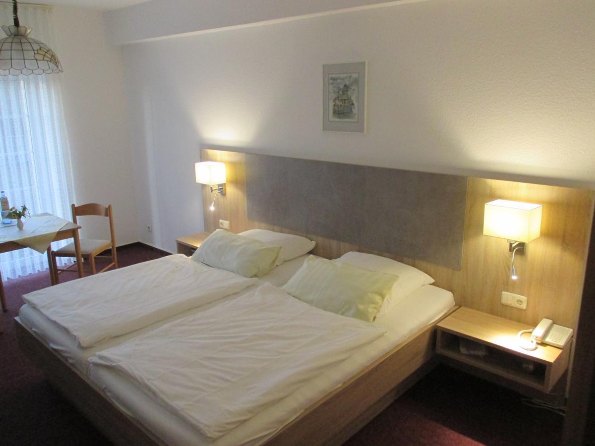 Hotel Reuterhof Reuterstadt Stavenhagen Esterno foto