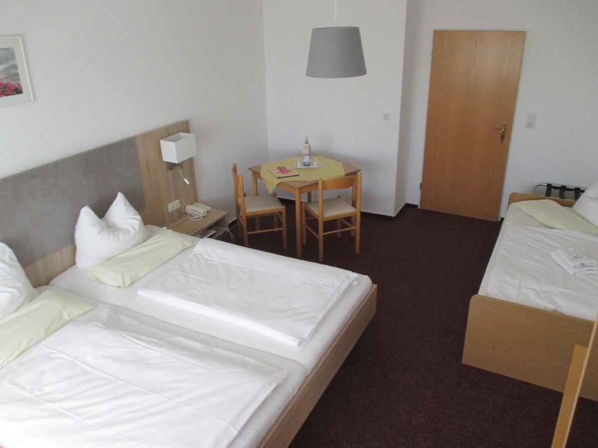 Hotel Reuterhof Reuterstadt Stavenhagen Esterno foto